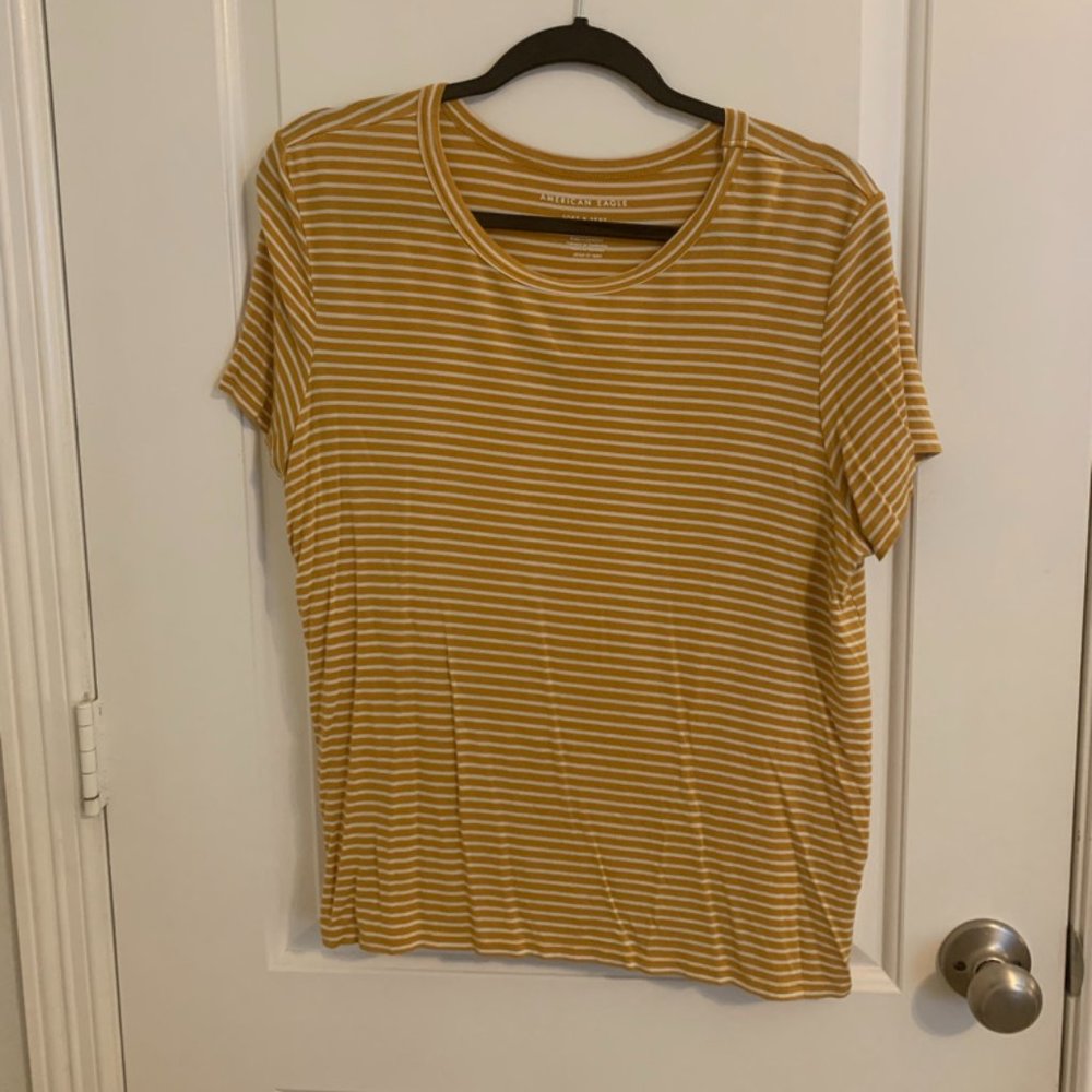 American Eagle Soft Tee